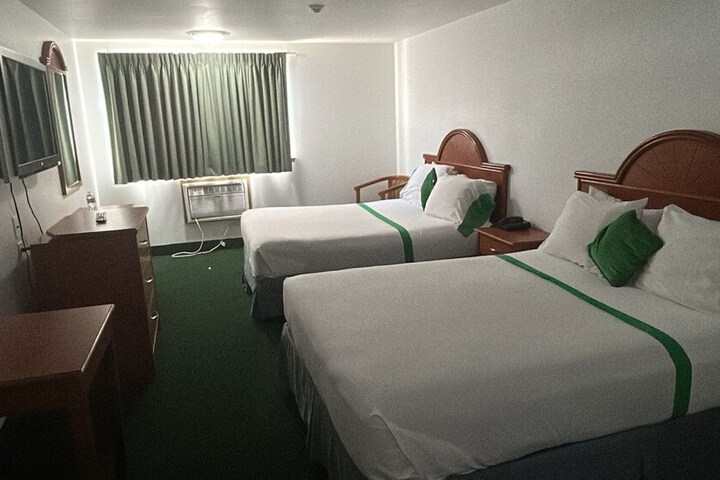 Room 26 of 49