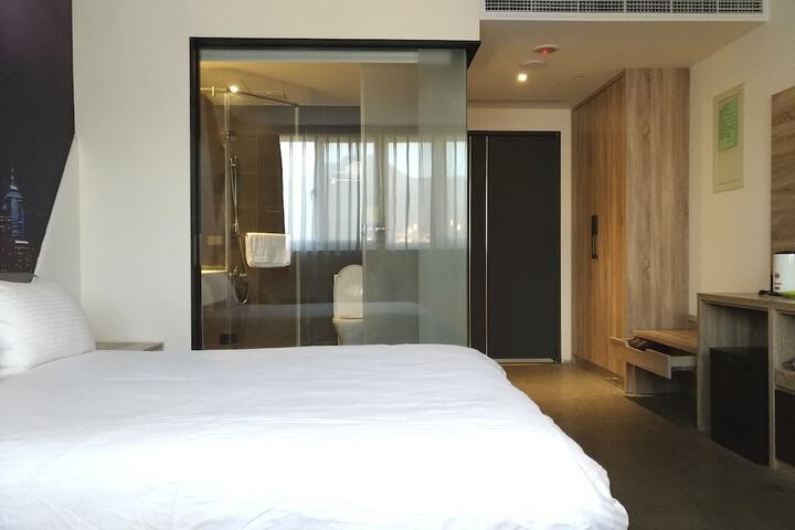 Room 26 of 118