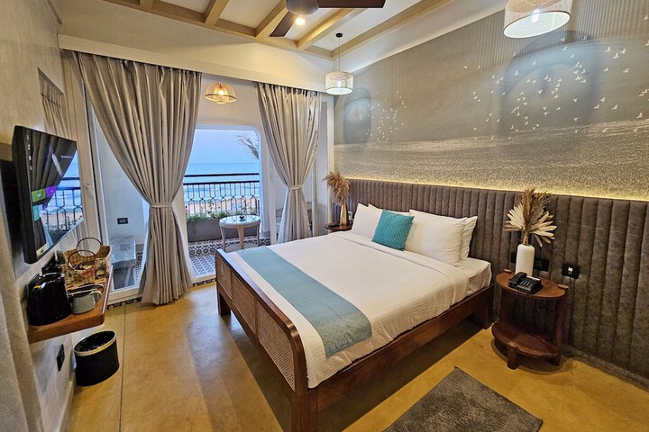Room 6 of 38