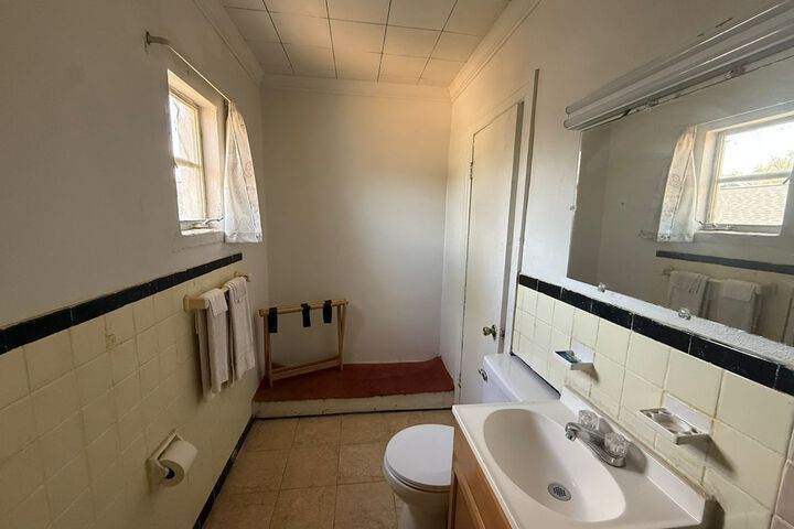 Room 21 of 39