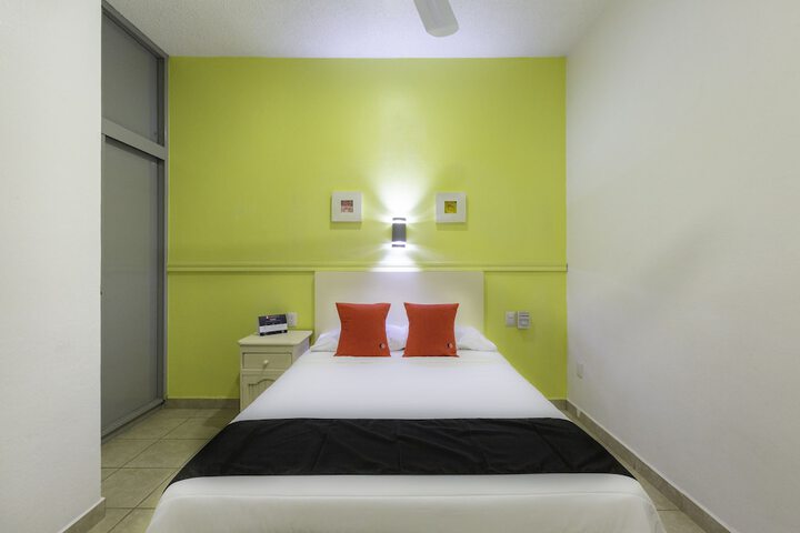 Room 8 of 35