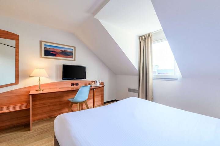 Room 16 of 43