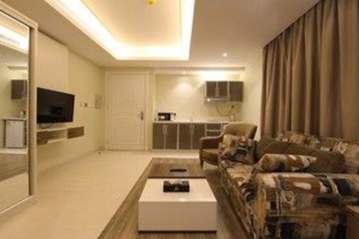 Room 14 of 28
