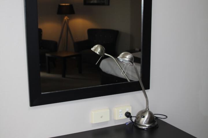 Room 9 of 38