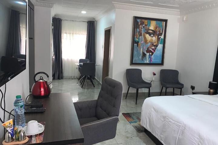 Room 14 of 50