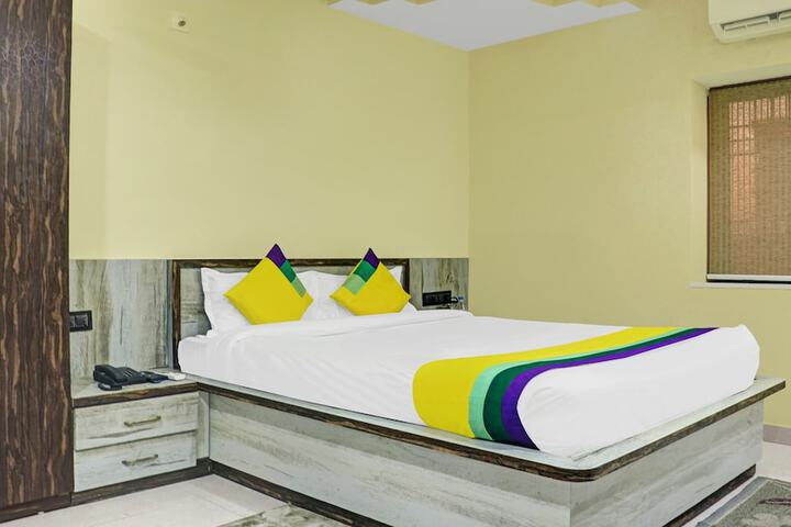 Room 9 of 23