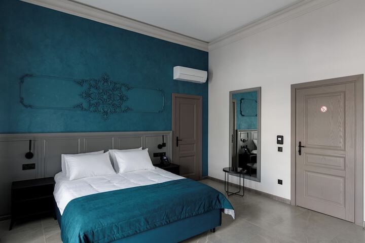 Room 37 of 70