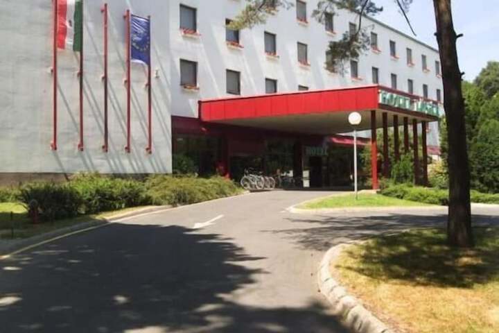 Hotel 62 of 70