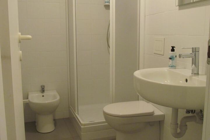 Room 14 of 19