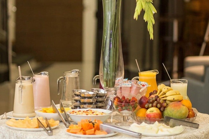 Dining Photos