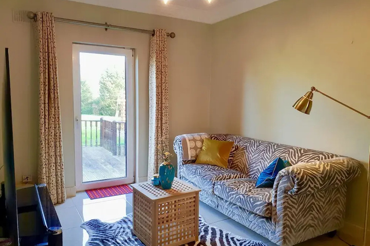 Room 4 of 14