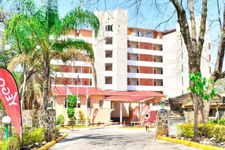 Hotel 98 of 114