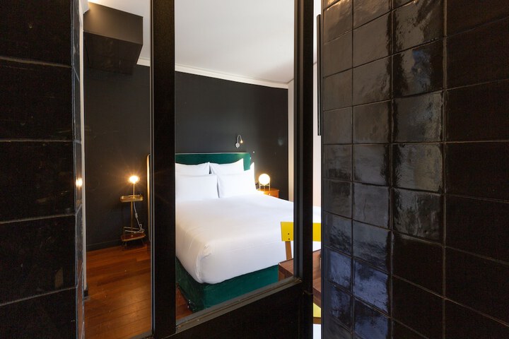 Room 14 of 39