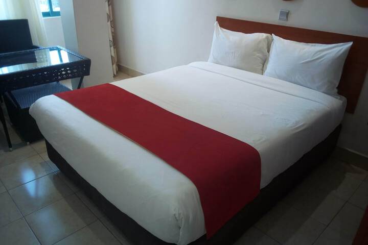 Room 4 of 36