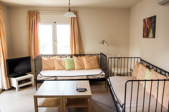 Room 42 of 159