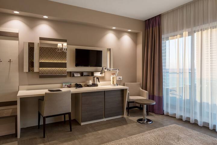Room 17 of 53