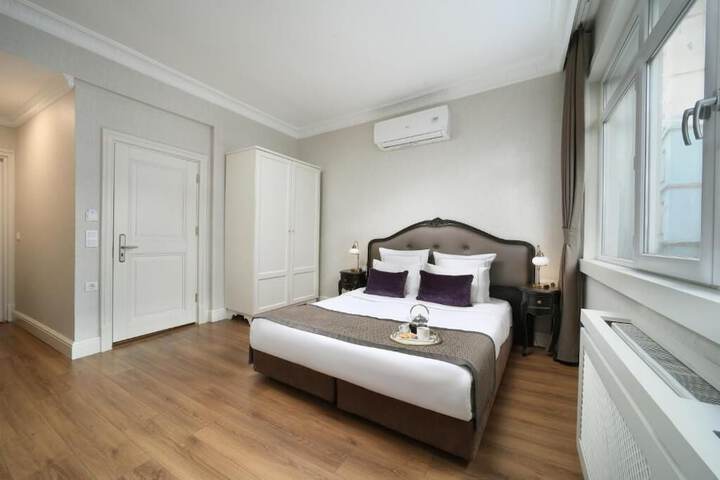 Room 18 of 46
