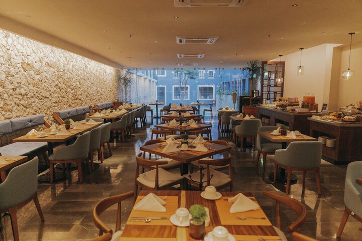 Dining 63 of 145