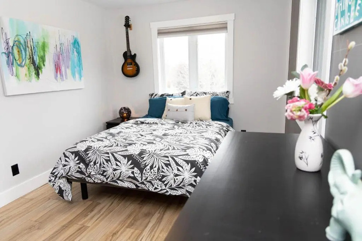 Room 5 of 15