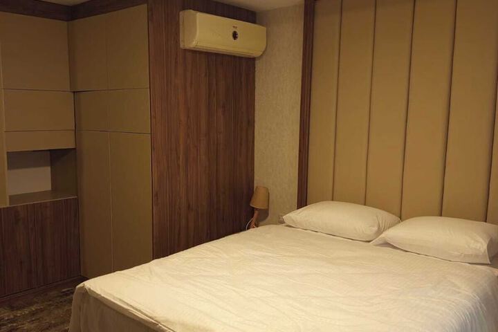 Room 29 of 48