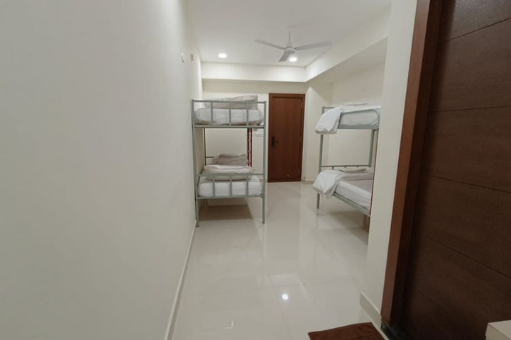 Room 17 of 25