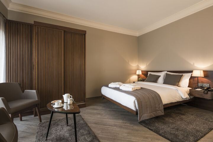 Room 10 of 67