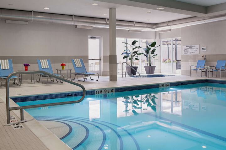 Hotel Pool
