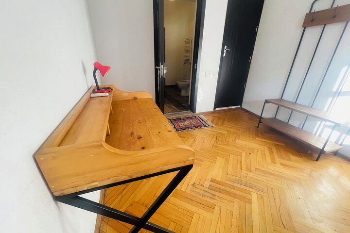 Room 42 of 120