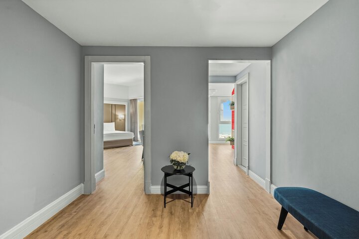 Room 38 of 335