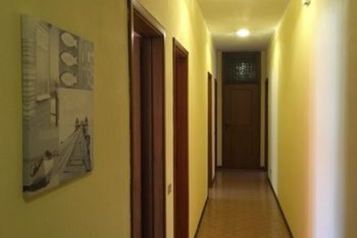 Ballroom/Hall 8 of 11