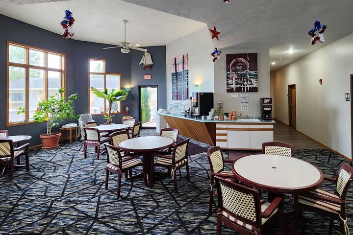 Breakfast/Coffee Service 69 of 80