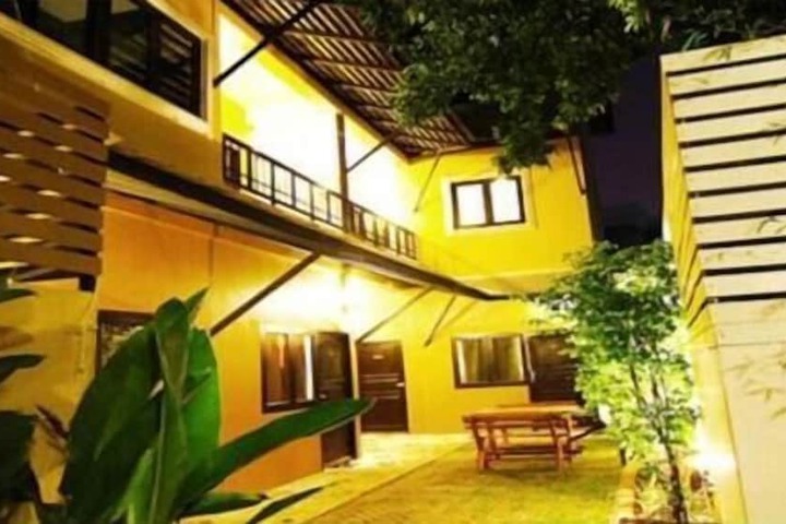Hotel Entry