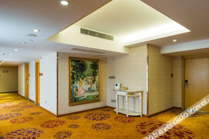 Hotel Interior 9 of 15