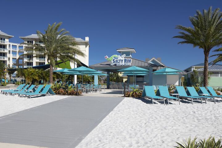 Poolside bar