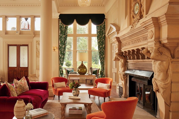 Lounge 42 of 67