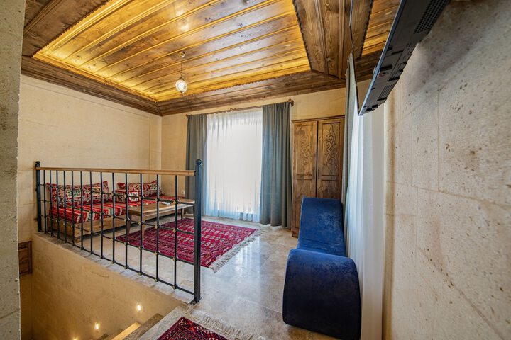 Room 6 of 86