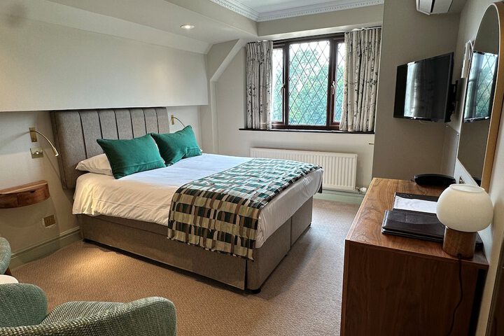 Room 42 of 94