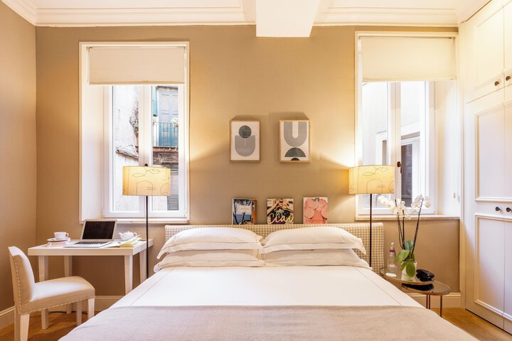 Room 34 of 141