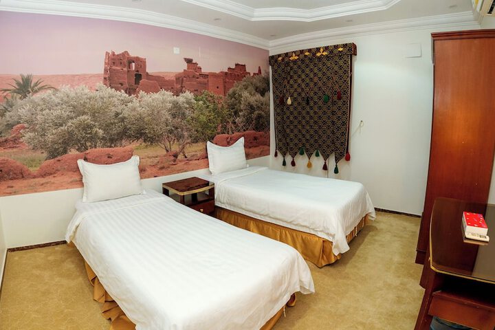 Room 10 of 41