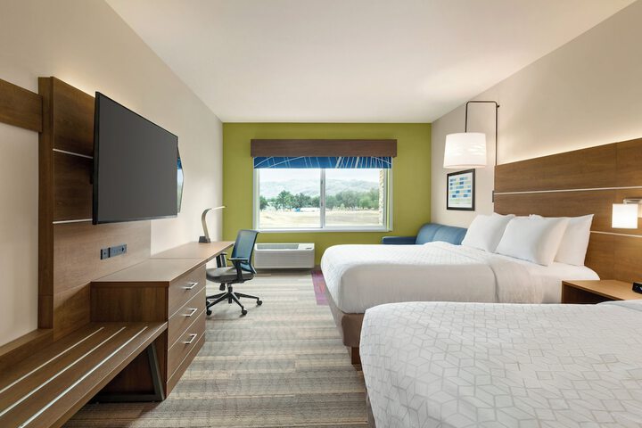 1 King Bed Suite (14 of 16)