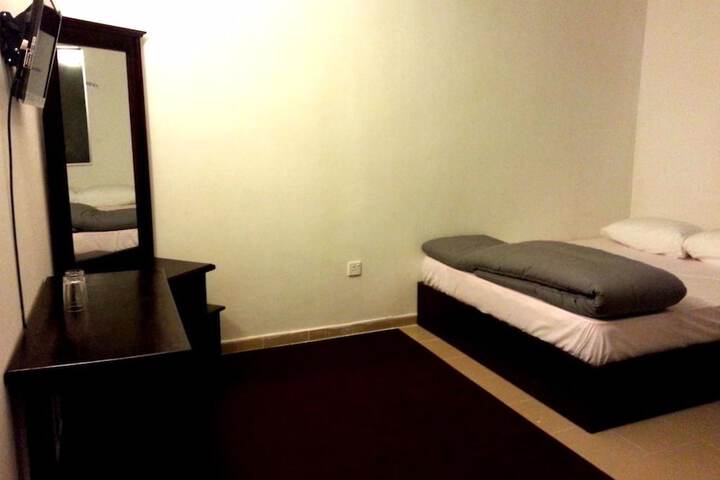 Room 11 of 70