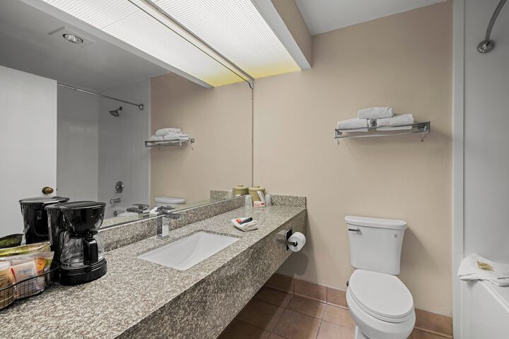 Room 20 of 35