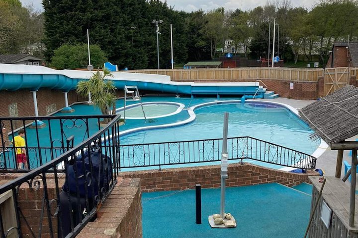 Pool 7 of 16