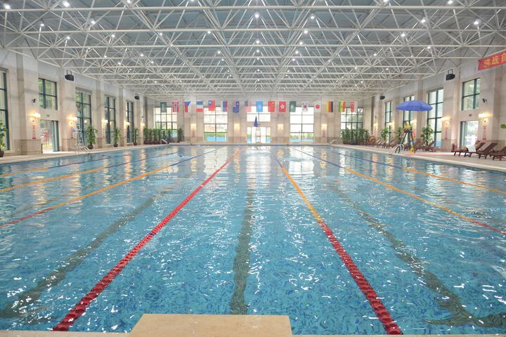 Hotel Pool