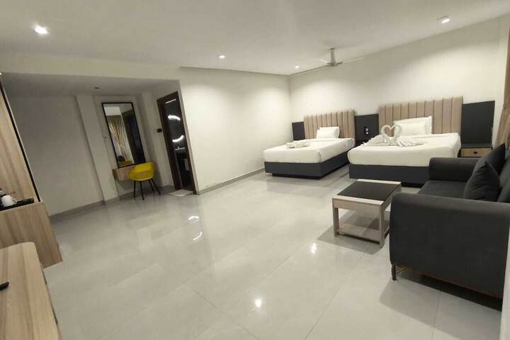 Room 7 of 17