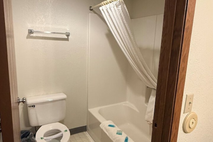Room 19 of 36