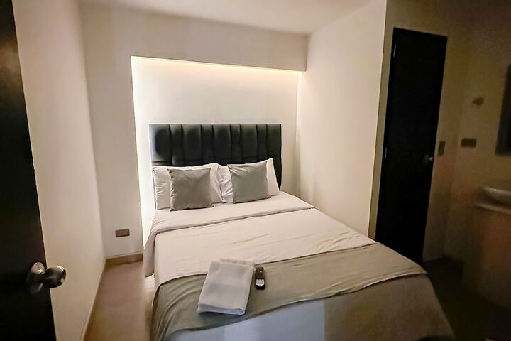 Room 60 of 87