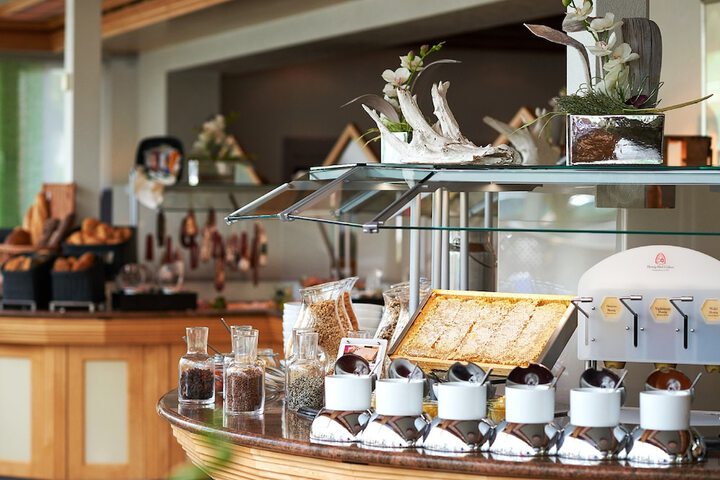 Breakfast/Coffee Service 24 of 77