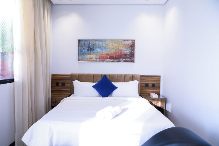 Room 29 of 178