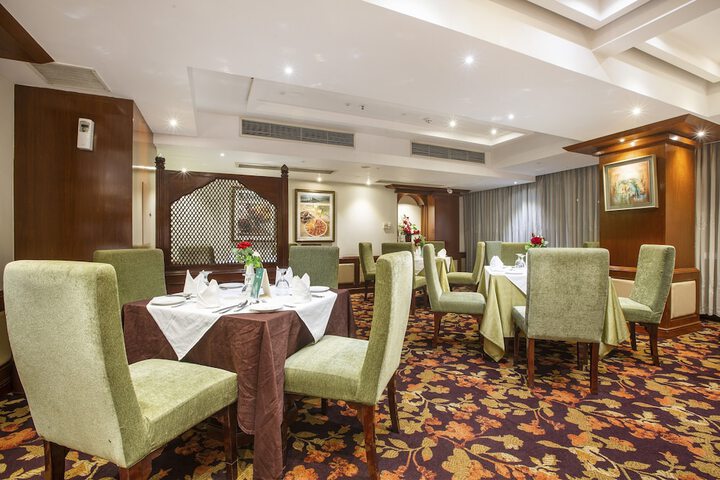 Dining 194 of 258